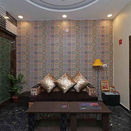 Hotel O Cloud New Delhi Exterior photo